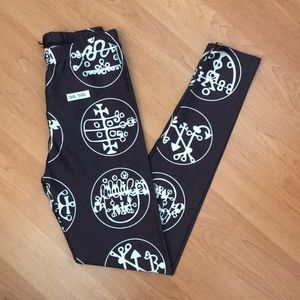 Goetia Leggings